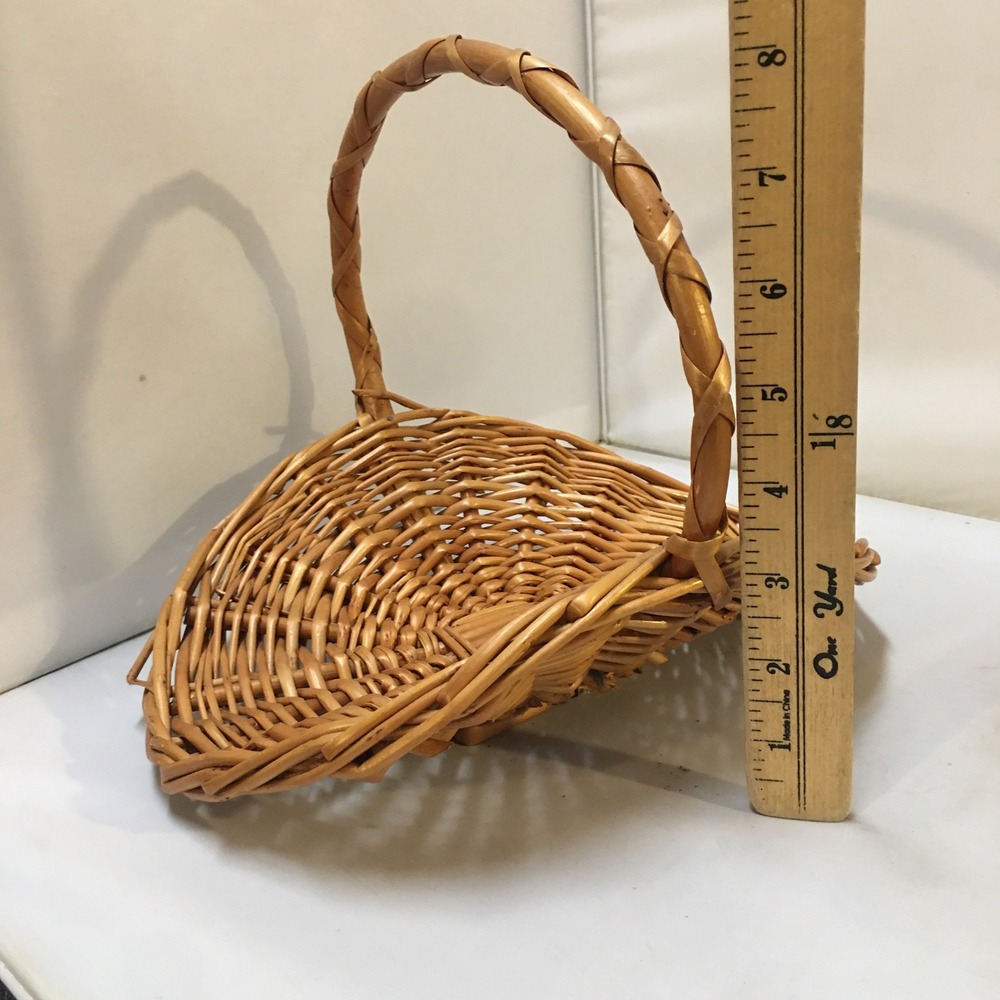 Wicker Gathering Basket Unisex Small Brown Saddle Rim Braided Handle Cottagecore - Picture 9 of 9